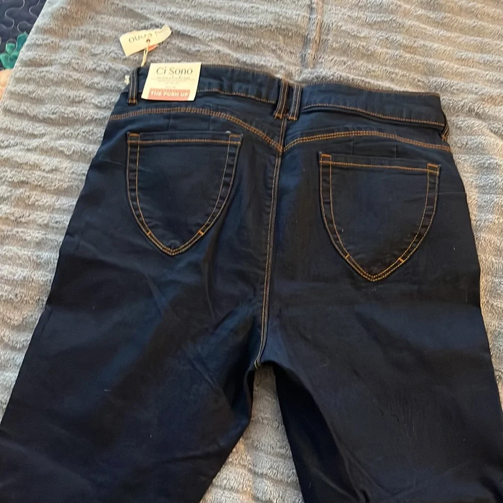Jeans - Picture 2 of 3
